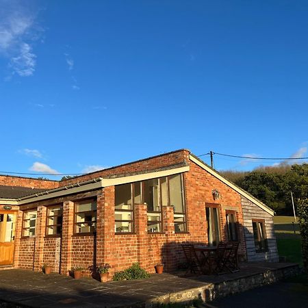 The Old Bull Pen Villa Abergavenny Exterior photo